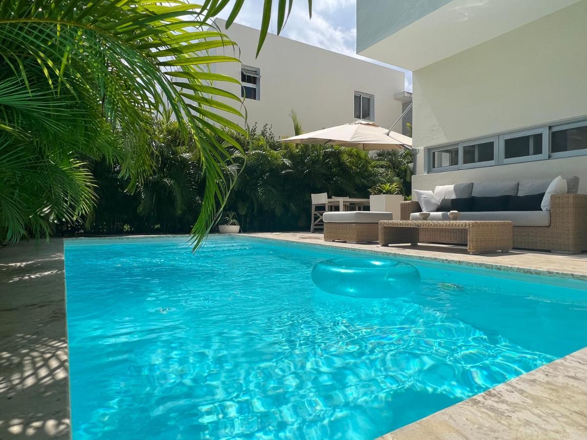 Stylish Luxury San Juan Lakes In Gated Community In Downtown With Private Pool