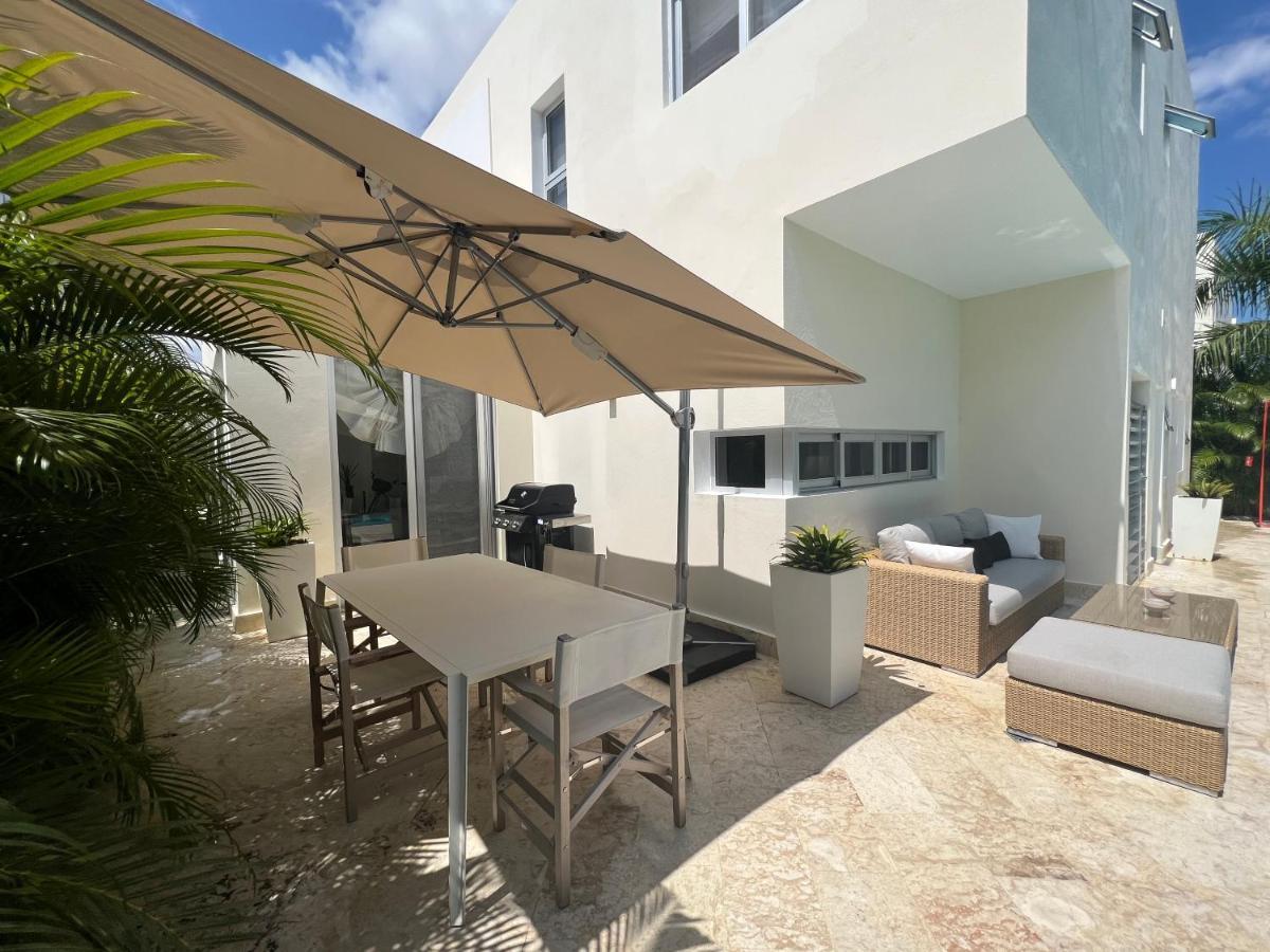 Stylish Luxury San Juan Lakes In Gated Community In Downtown With Private Pool Villa Punta Cana
